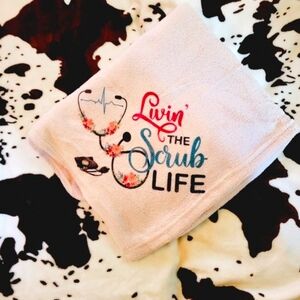 Livin The Scrub Life Nurses Cna Pink Throw Blanket